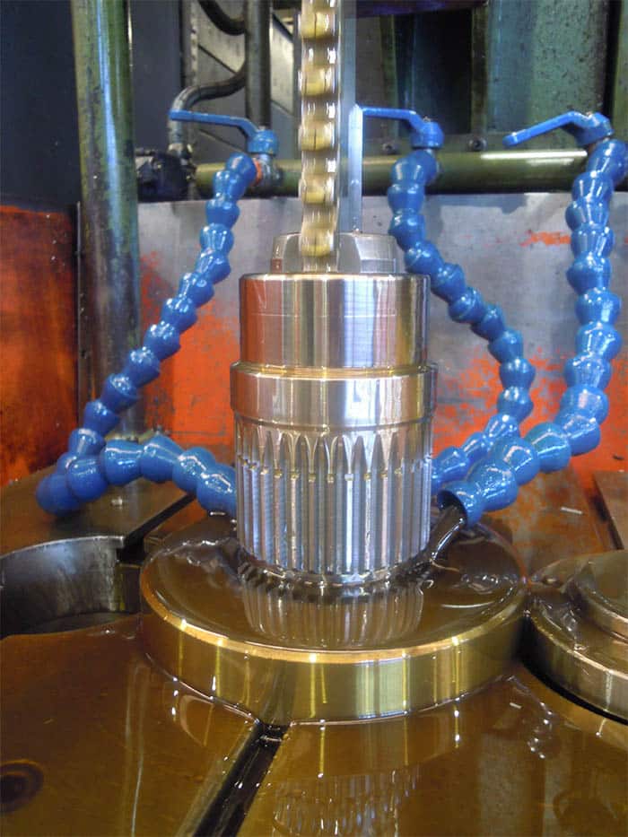 brocciatura-interna-profili-metallici brocciatura-interna-profili-metallici