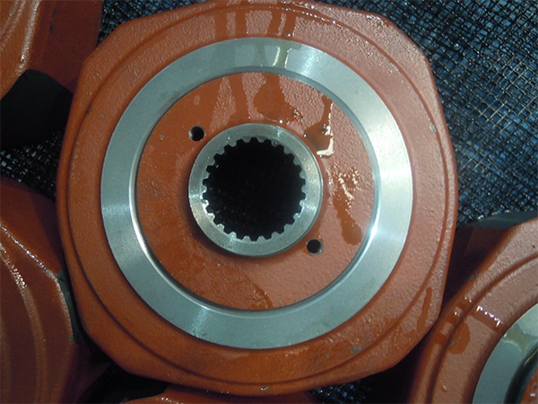 brocciatura-interna-scanalature brocciatura-interna-scanalature